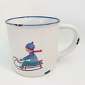 Keramiktasse mit blauem Rand, Vintage Look, Bub auf Rodel, Schlitten, Teetasse Junge, Größe 1: 10x10cm