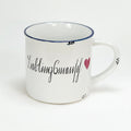 Keramiktasse im Emaille-Look mit blauem Rand, in Kurrentschrift mit "Lieblingsmensch" beschriftet,Größe 1:10x10cm - Bild 1