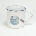 Keramiktasse im Emaille-Look mit blauem Rand, Rucksack und Kletterseil, Größe 2: 8x8 cm - Bild 1