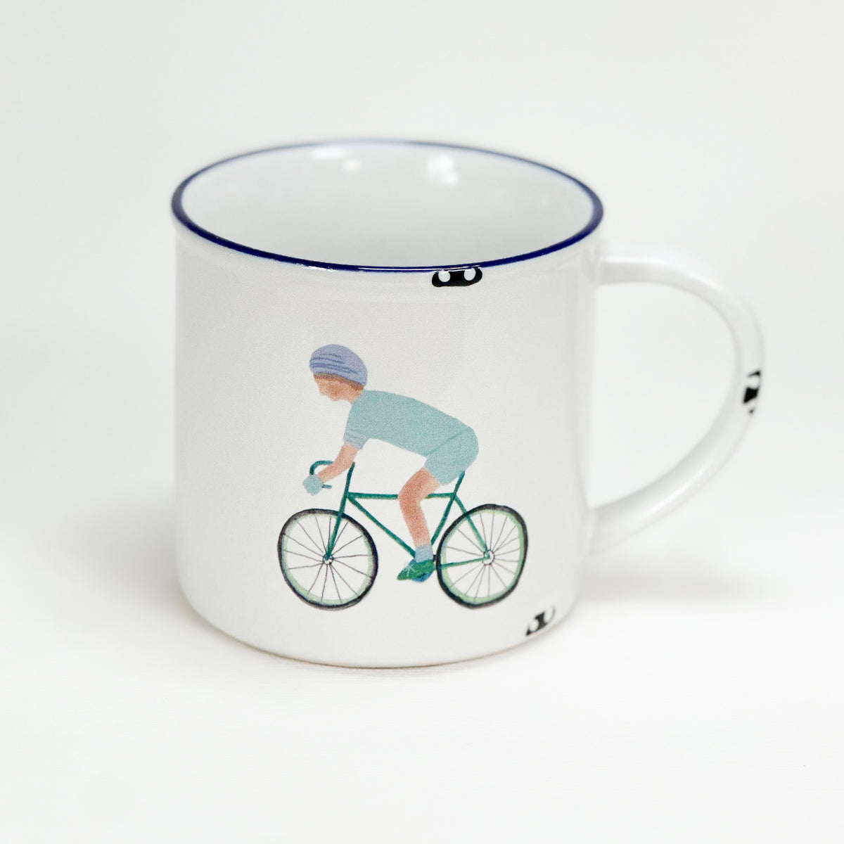 Keramiktasse im Emaille-Look mit blauem Rand und einem Fahrradfahrer, Größe 1: 10x10cm - Bild 1