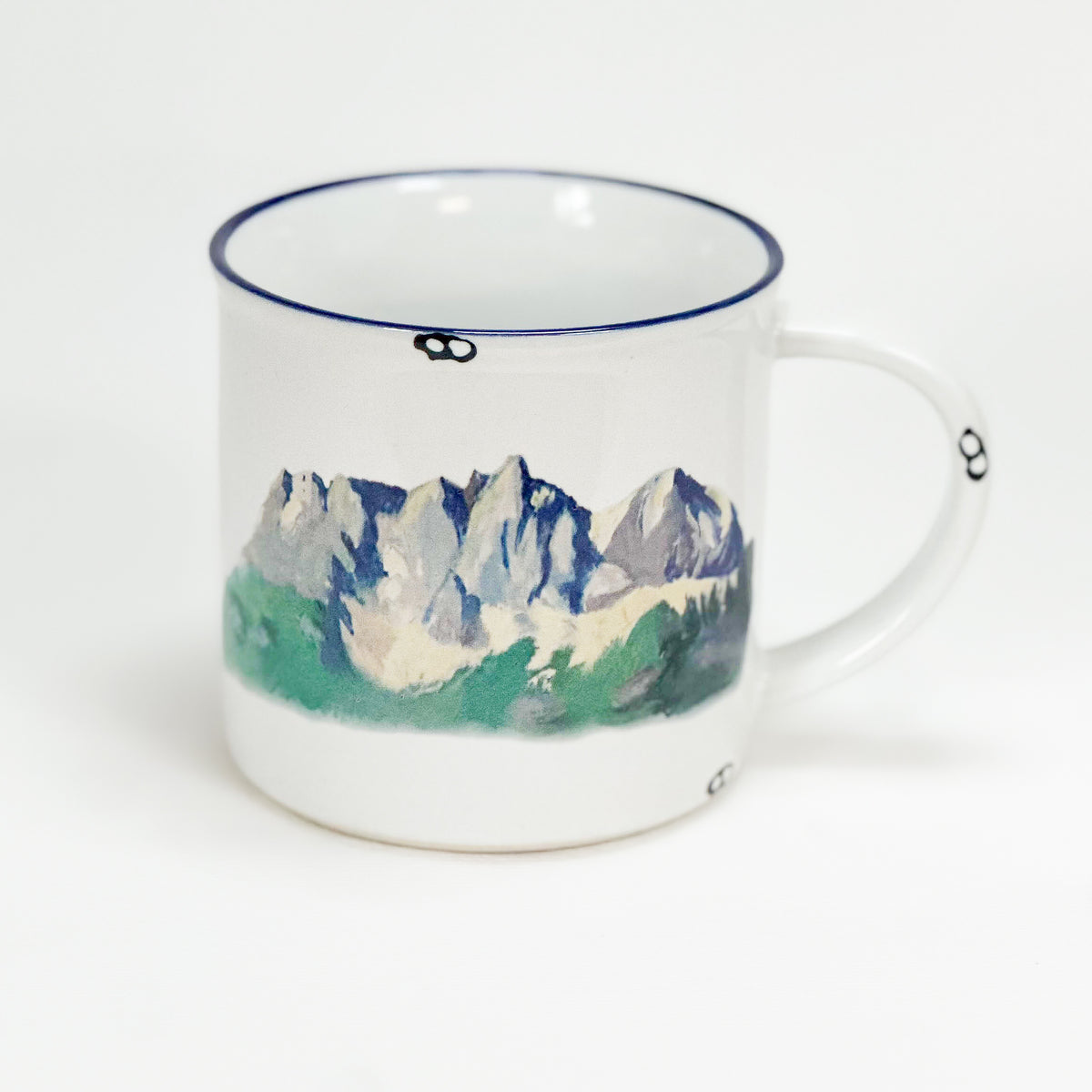 Vintage Keramiktasse im Emaille-look mit dem Wilden Kaiser als Motiv