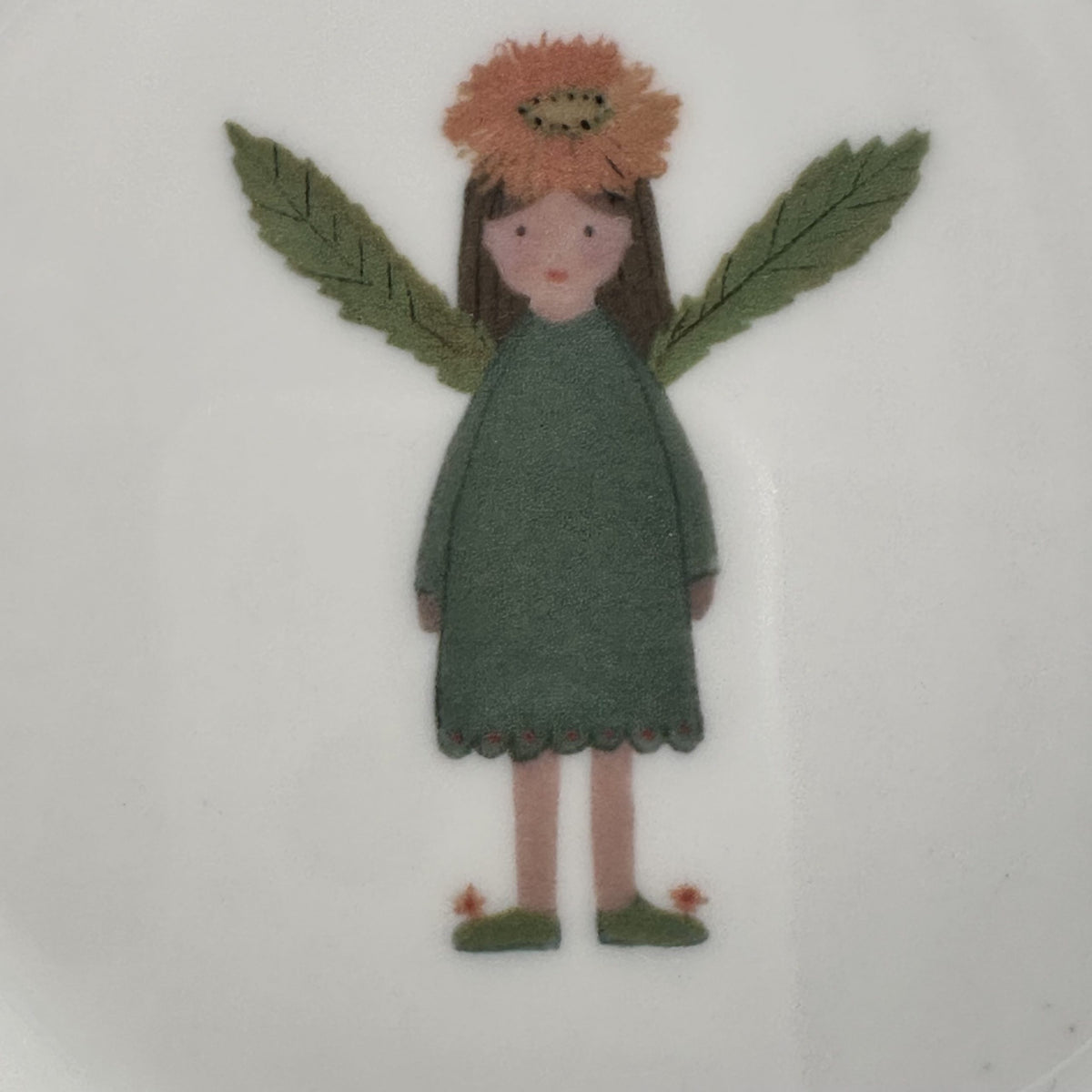 Produkt mit Kindergeskirr mit Blumenkindern, Kindergeskirr mit Blumenkindern, Produkt, Winterkollektion, Barbara's Porzellanwerkstatt